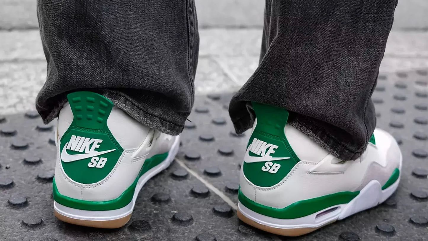 Nike SB x Air Jordan Retro 4 'Pine Green'