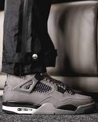 Air Jordan Retro 4 'CaveStone'