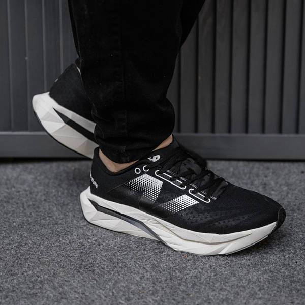 New Balance Fuelcell SC Elite V4 Black