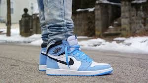 Nike Air Jordan 1 'University Blue'