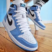 Nike Air Jordan 1 'University Blue'