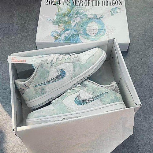 Nike Sb dunk low Year of the Dragon